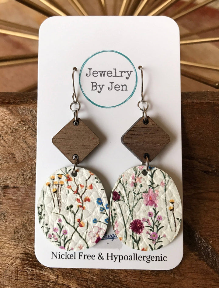 Walnut Diamond &amp; Delicate Wildflowers Rounded Square Earring - Modish Maven Boutique