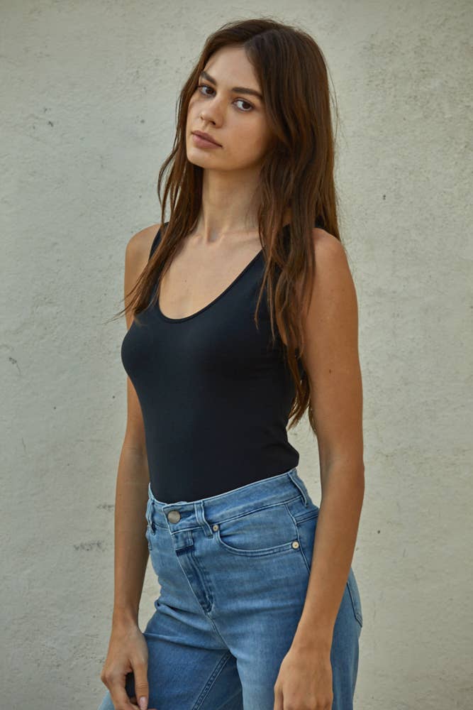 Seamless V-Neck Versatile Tank Top - Modish Maven Boutique