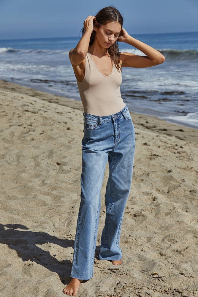 Seamless V-Neck Versatile Tank Top - Modish Maven Boutique